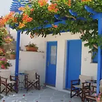 Fragoulis Village Apartahotel Parasporos