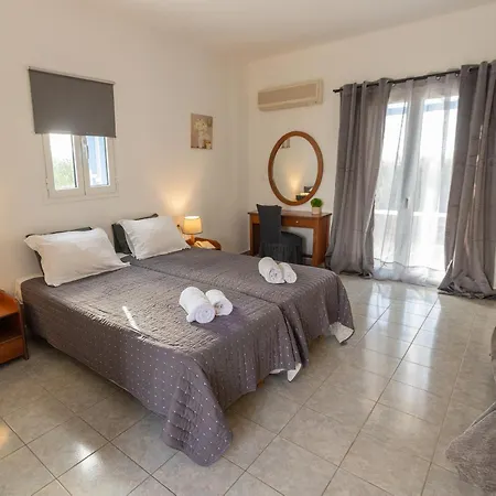 Fragoulis Village Aparthotel 2*