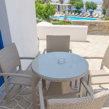 Fragoulis Village Aparthotel Parasporos
